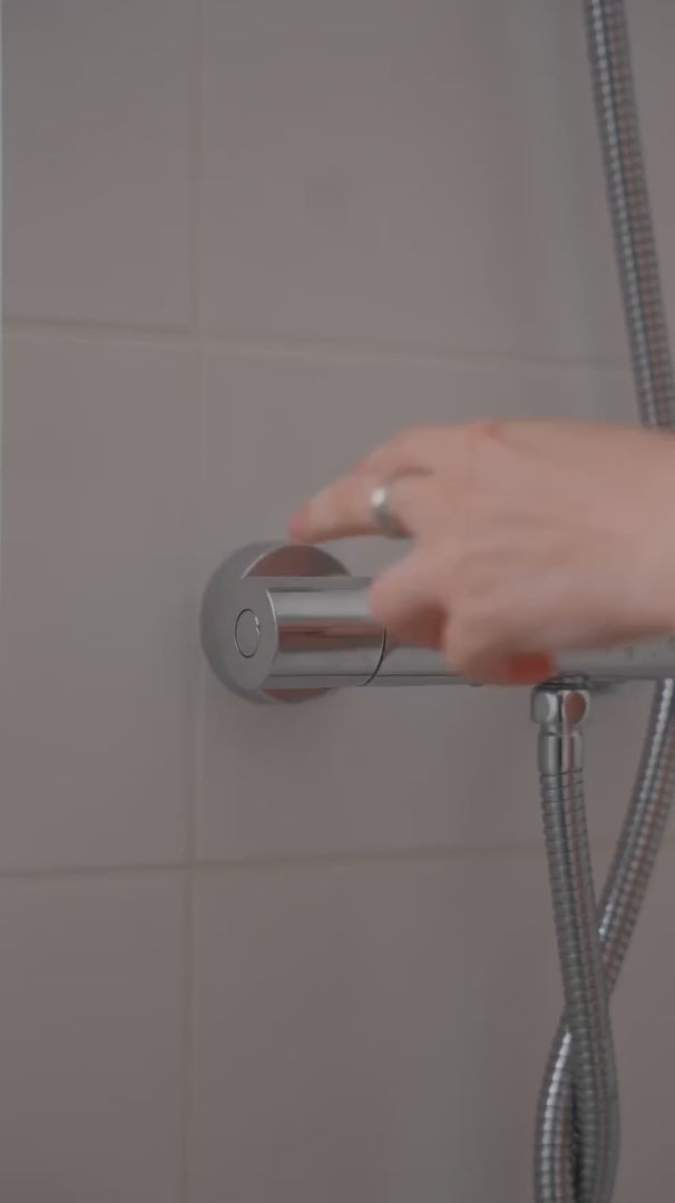 Încărcați videoclipul: 